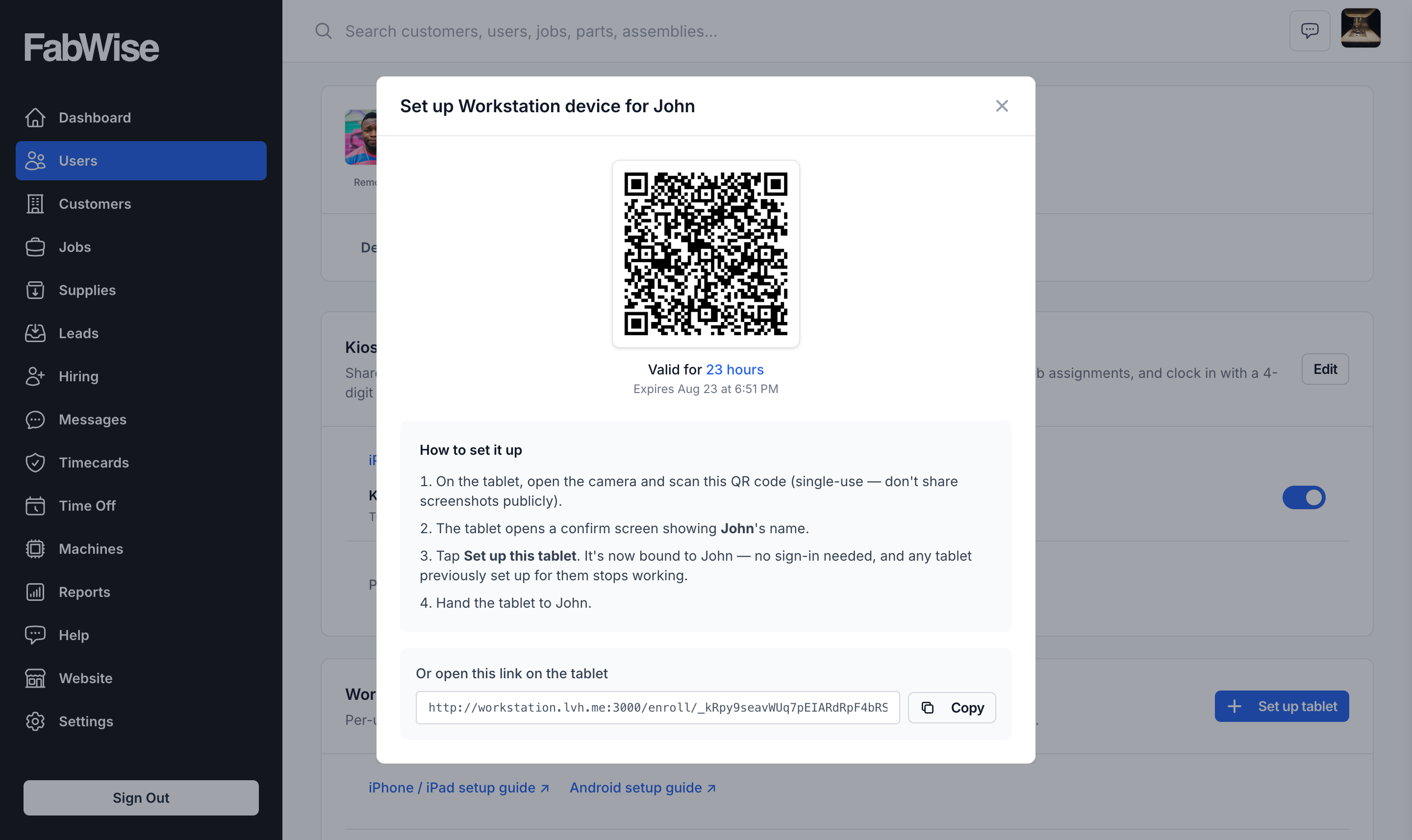 The Set up Workstation device dialog: a single-use QR code with its expiry, the setup steps, and a copyable link to open on the device instead